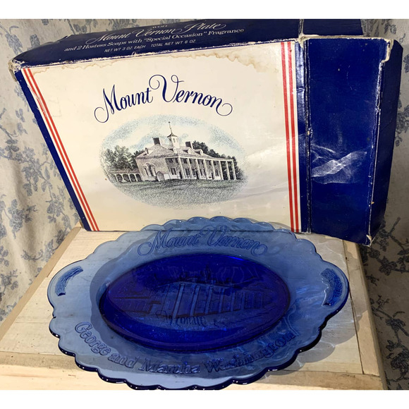 VTG Avon Boxed Set of Mt Vernon Plate and 2 Hostess Soaps - Picture 7 of 13